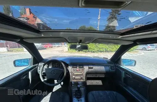 MERCEDES-BENZ 290 