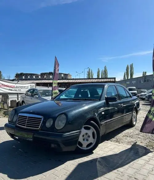 MERCEDES-BENZ 290 