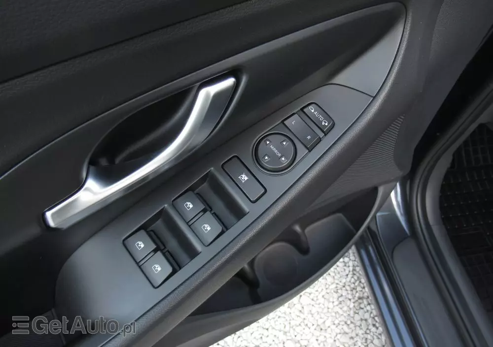 HYUNDAI I30 1.0 T-GDI Smart DCT