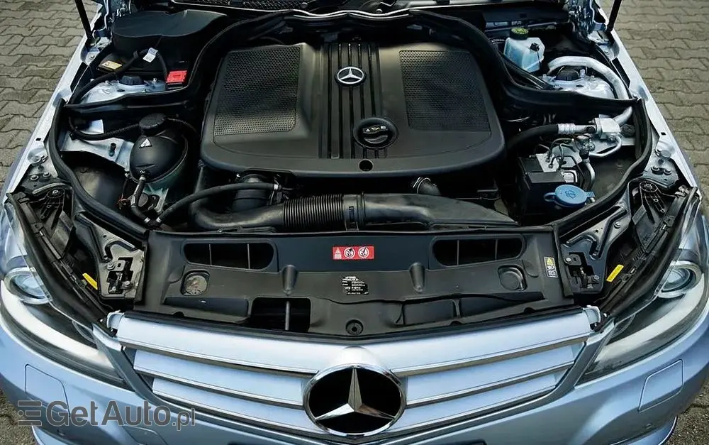 MERCEDES-BENZ Klasa C 200 CDI BlueEff Avantgarde