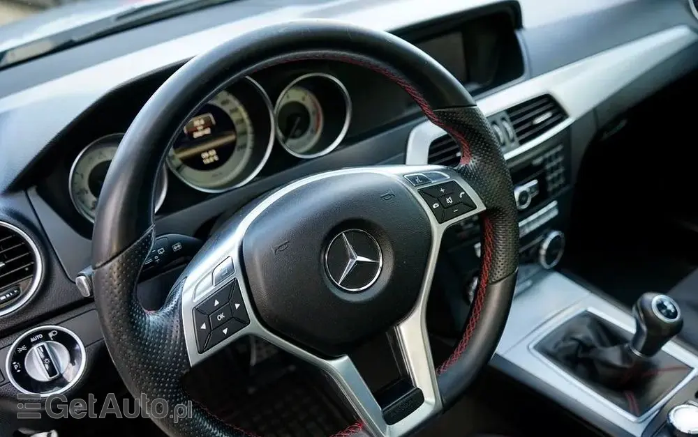 MERCEDES-BENZ Klasa C 200 CDI BlueEff Avantgarde