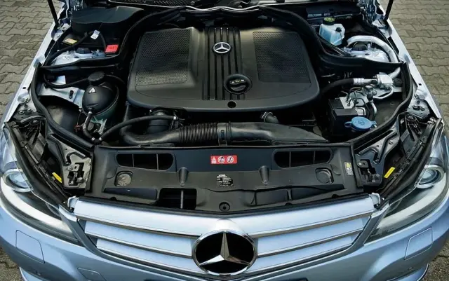 MERCEDES-BENZ Klasa C 200 CDI BlueEff Avantgarde