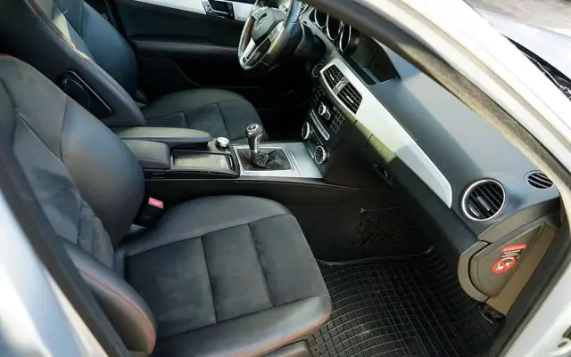 MERCEDES-BENZ Klasa C 200 CDI BlueEff Avantgarde