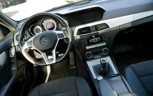 MERCEDES-BENZ Klasa C 200 CDI BlueEff Avantgarde