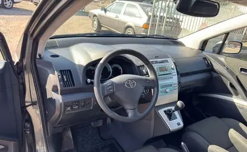 TOYOTA Corolla Verso 