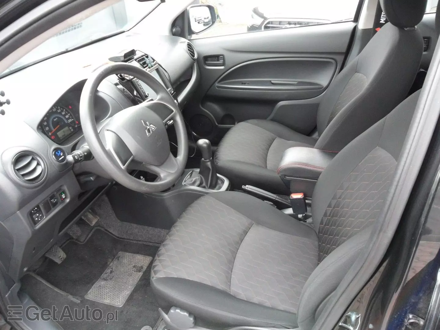 MITSUBISHI Space Star 