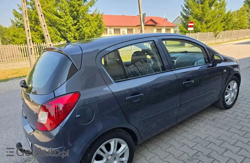 OPEL Corsa 
