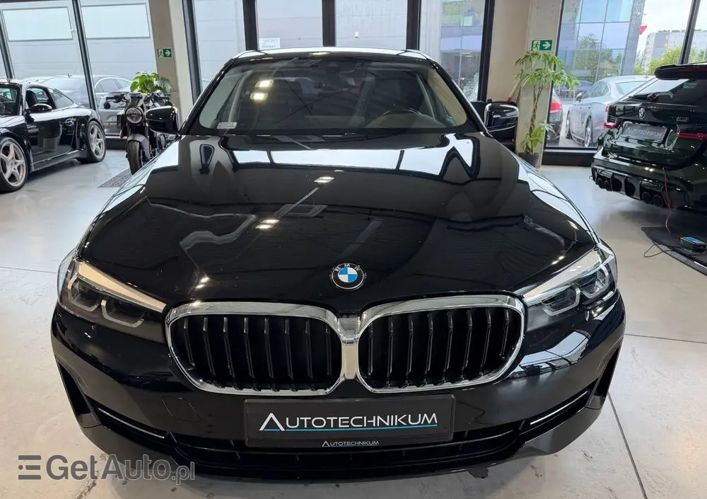 BMW Seria 5 520d xDrive Business Edition