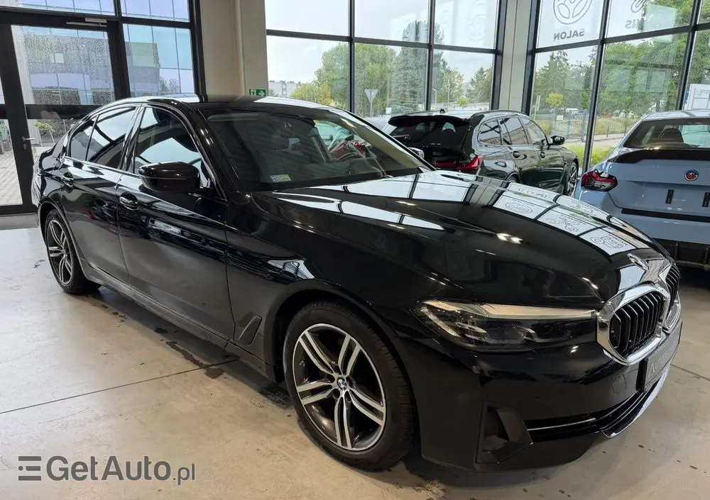 BMW Seria 5 520d xDrive Business Edition