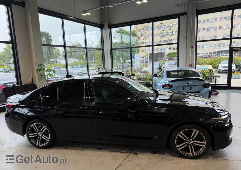 BMW Seria 5 520d xDrive Business Edition