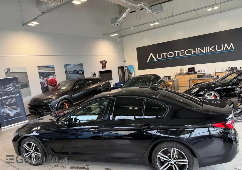 BMW Seria 5 520d xDrive Business Edition