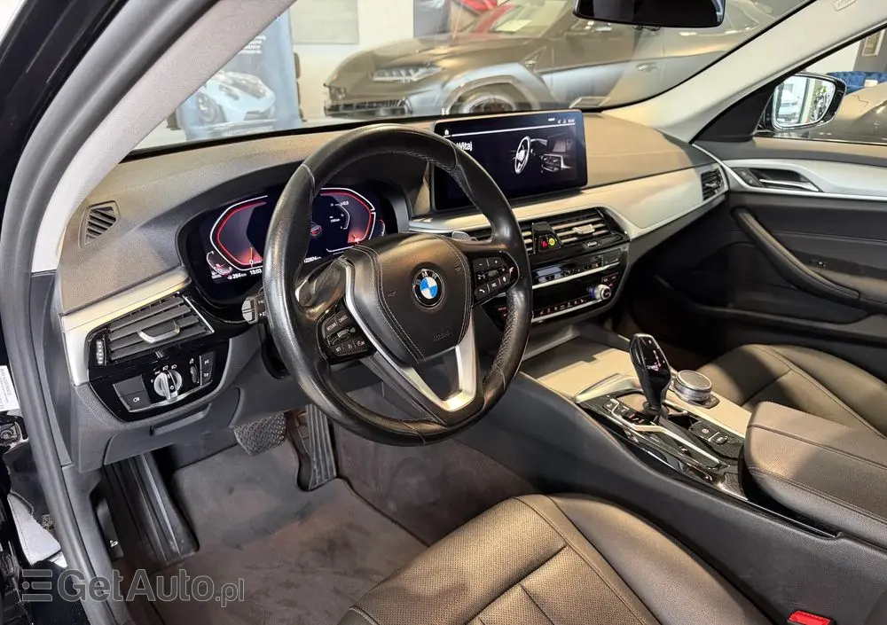 BMW Seria 5 520d xDrive Business Edition
