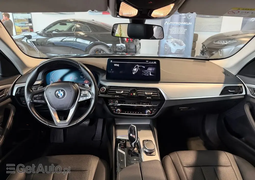BMW Seria 5 520d xDrive Business Edition