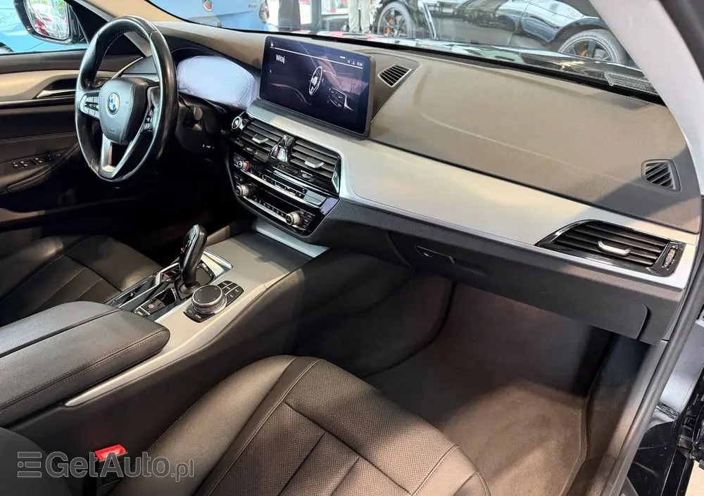 BMW Seria 5 520d xDrive Business Edition