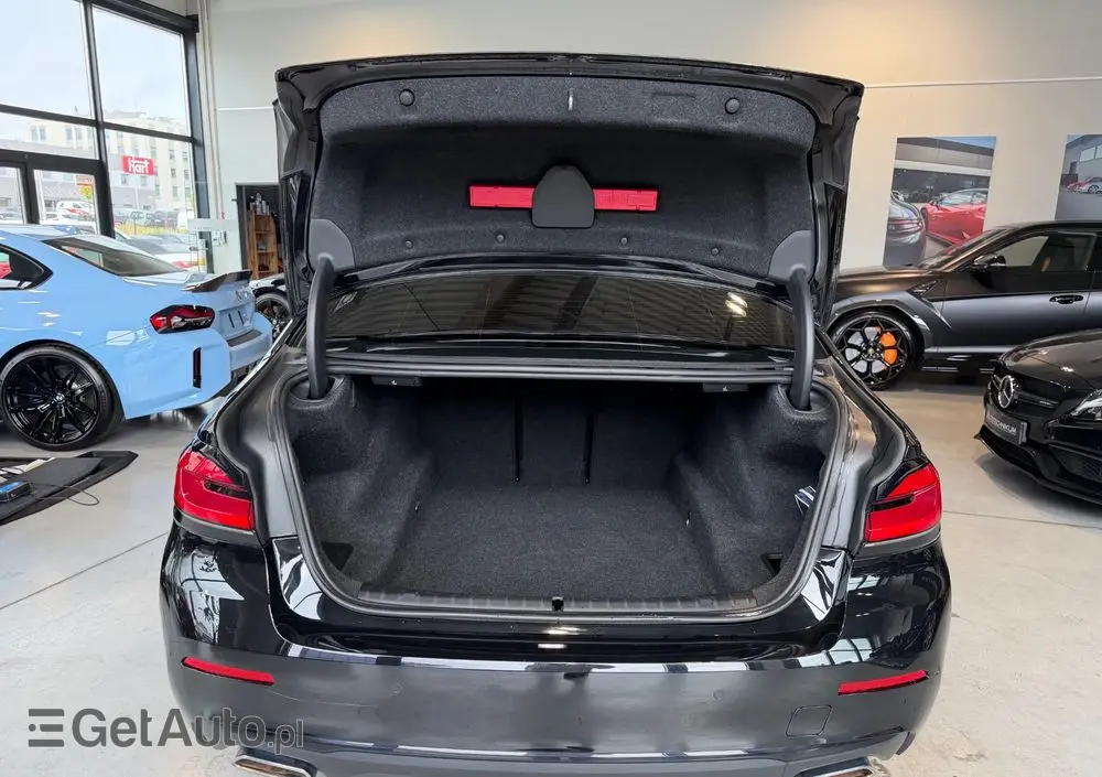 BMW Seria 5 520d xDrive Business Edition
