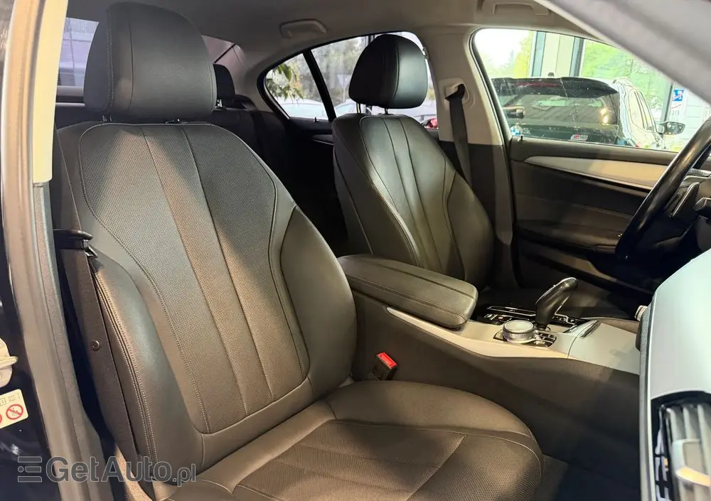 BMW Seria 5 520d xDrive Business Edition