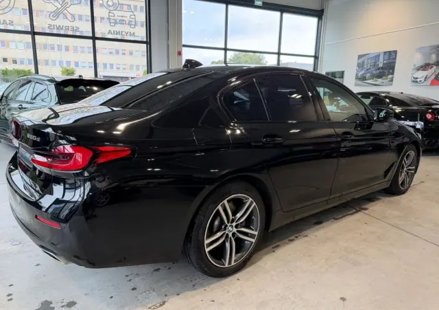 BMW Seria 5 520d xDrive Business Edition