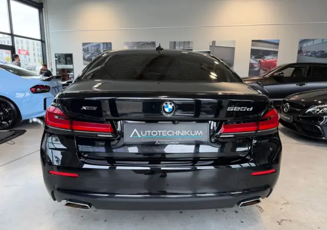BMW Seria 5 520d xDrive Business Edition