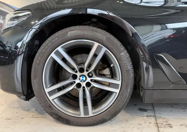 BMW Seria 5 520d xDrive Business Edition