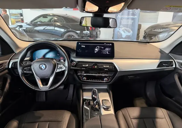 BMW Seria 5 520d xDrive Business Edition