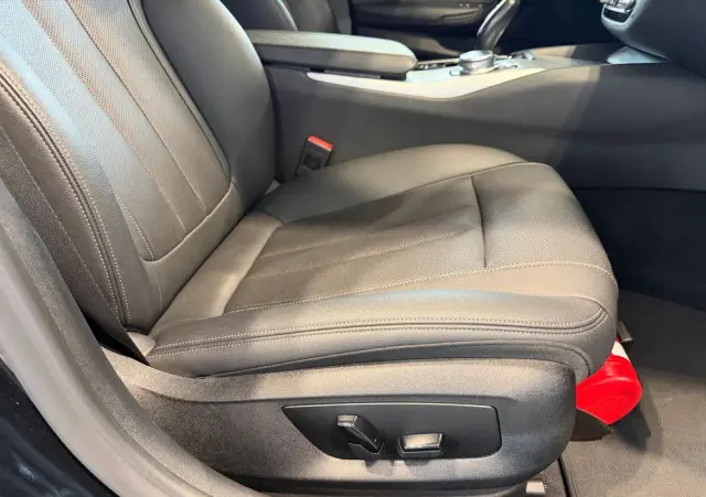 BMW Seria 5 520d xDrive Business Edition