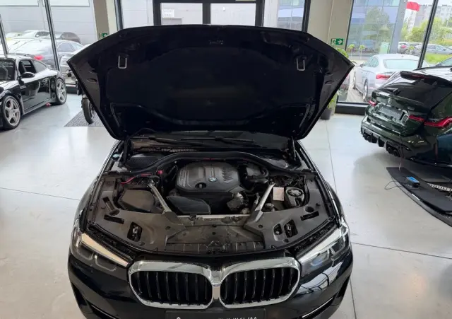 BMW Seria 5 520d xDrive Business Edition