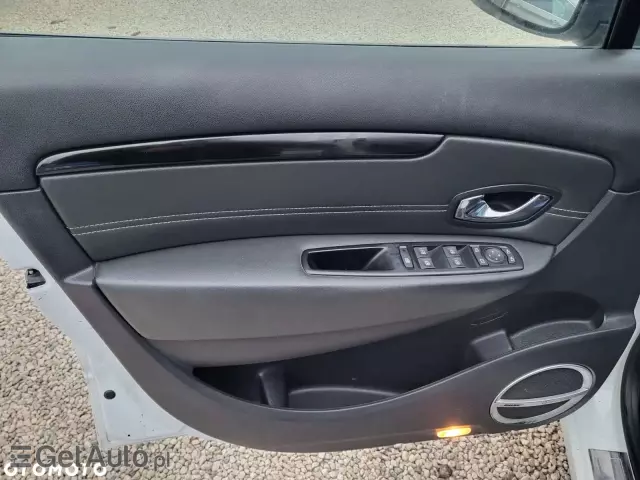 RENAULT Scenic 1.5 dCi Intens EDC