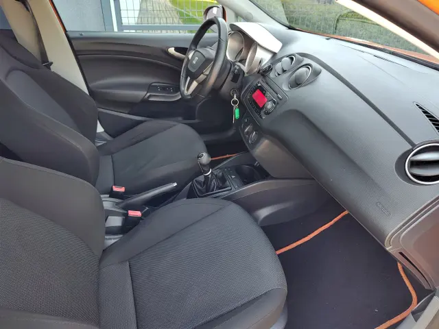 SEAT Ibiza Entry