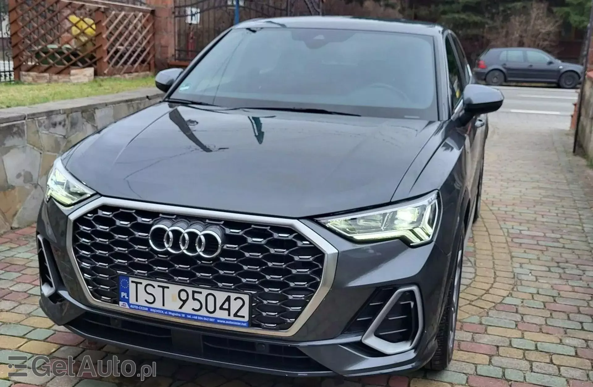 AUDI Q3 