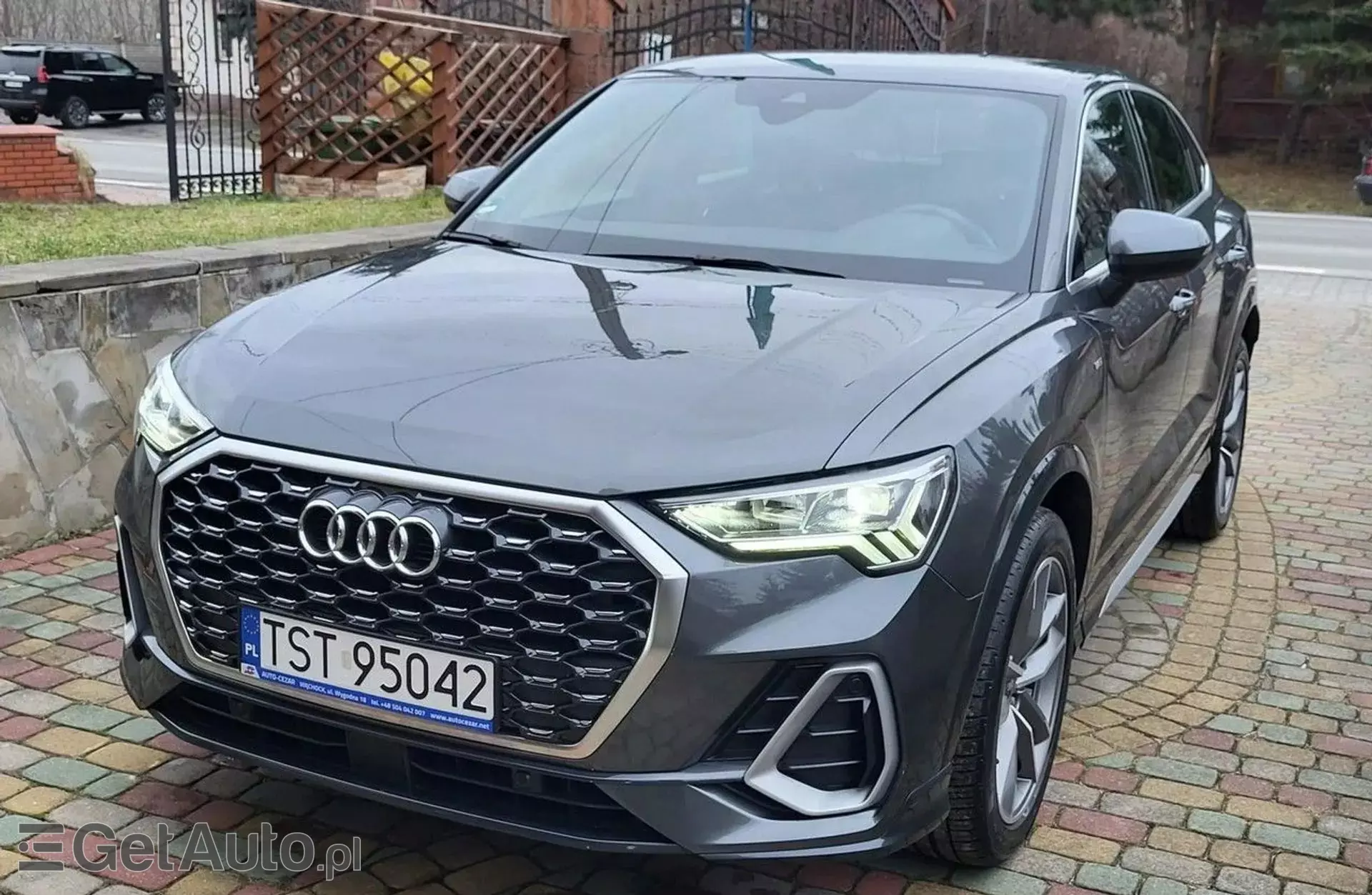 AUDI Q3 