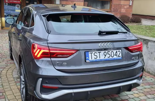 AUDI Q3 