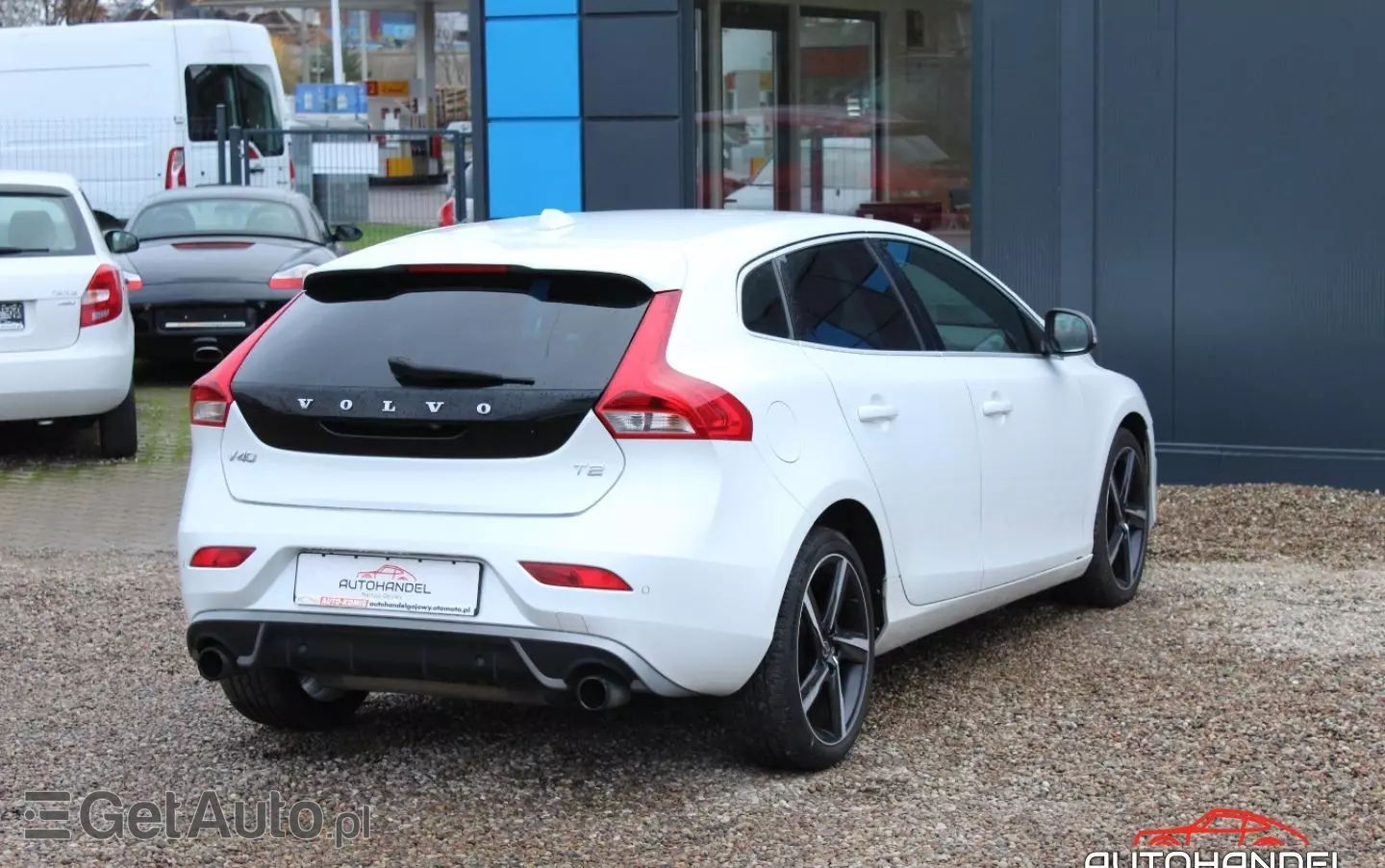 VOLVO V40 