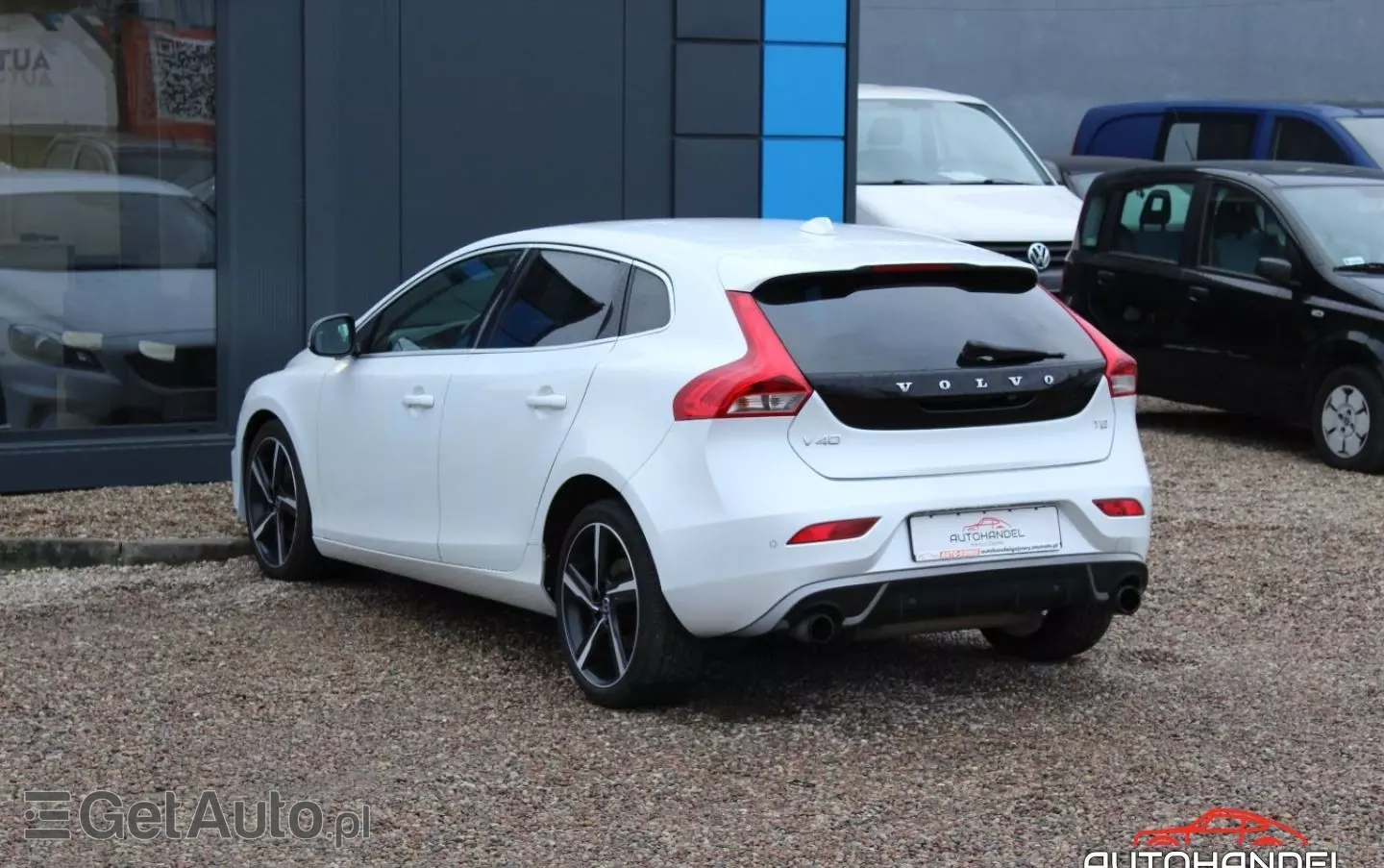 VOLVO V40 