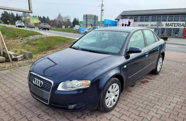 AUDI A4 