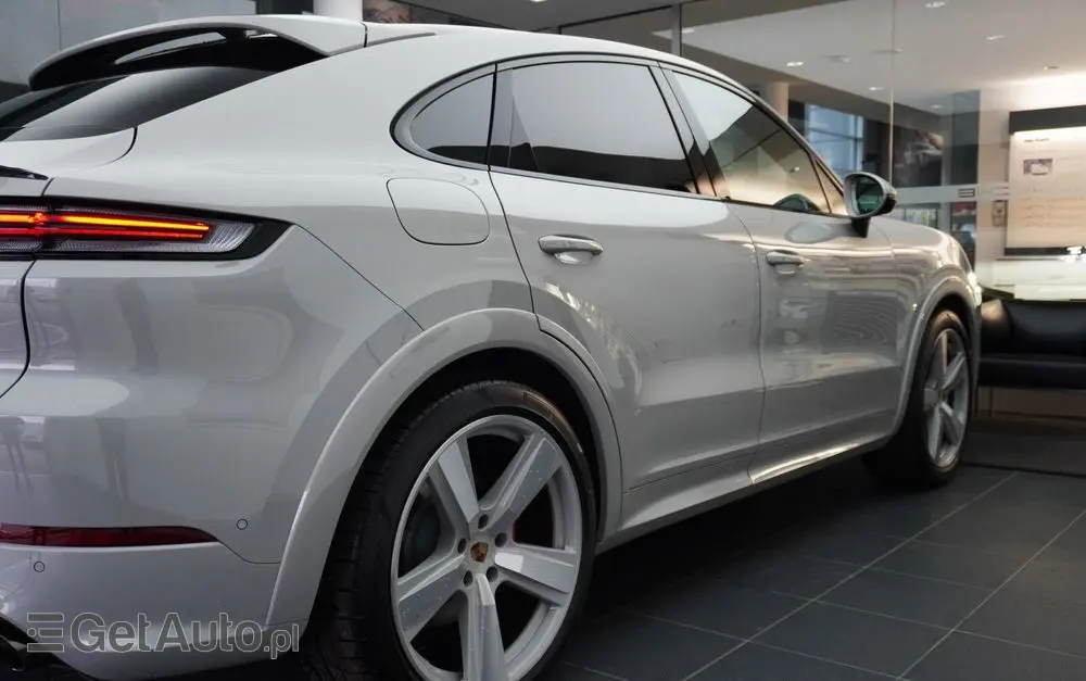 PORSCHE Cayenne Coupe S