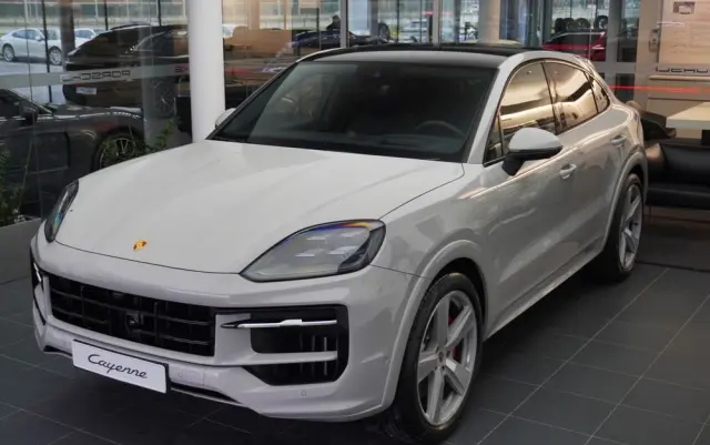 PORSCHE Cayenne Coupe S