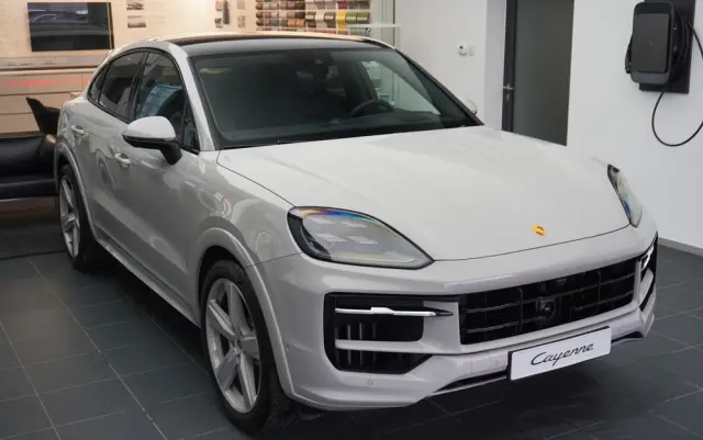 PORSCHE Cayenne Coupe S