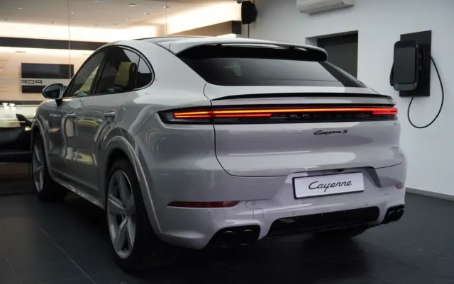PORSCHE Cayenne Coupe S