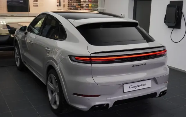 PORSCHE Cayenne Coupe S