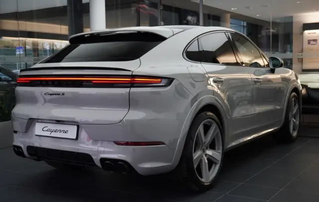 PORSCHE Cayenne Coupe S