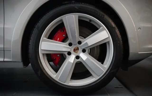 PORSCHE Cayenne Coupe S