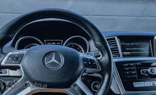 MERCEDES-BENZ ML 