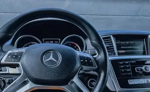 MERCEDES-BENZ ML 