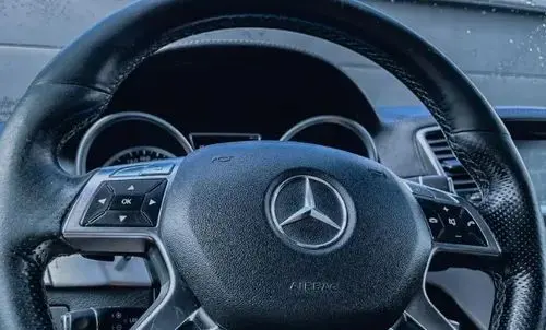 MERCEDES-BENZ ML 