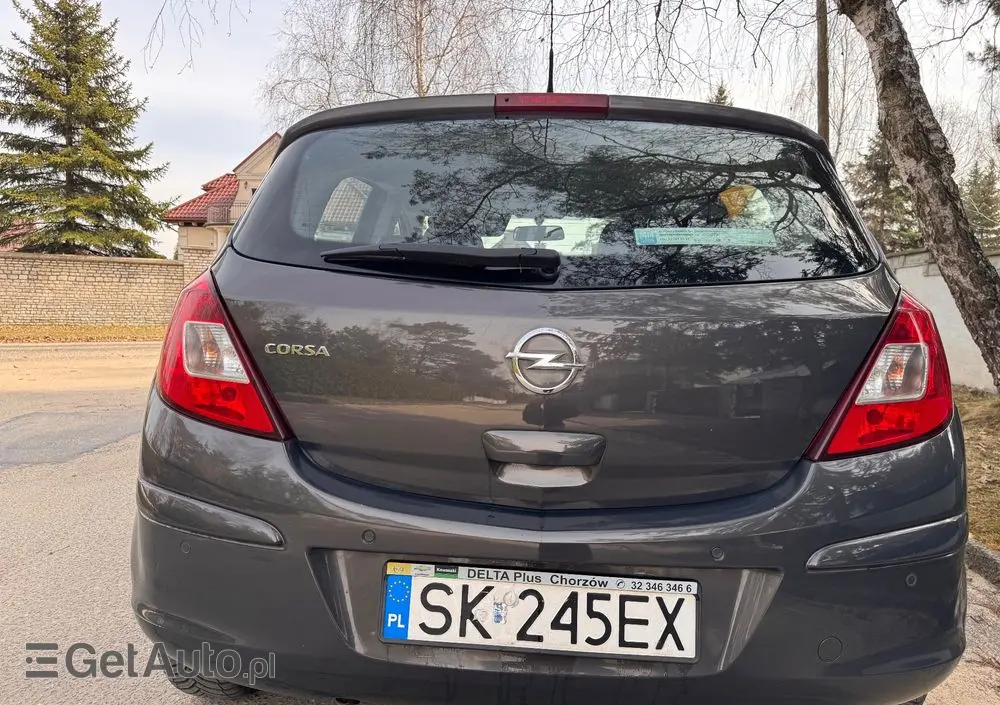 OPEL Corsa 1.4 16V Graphite
