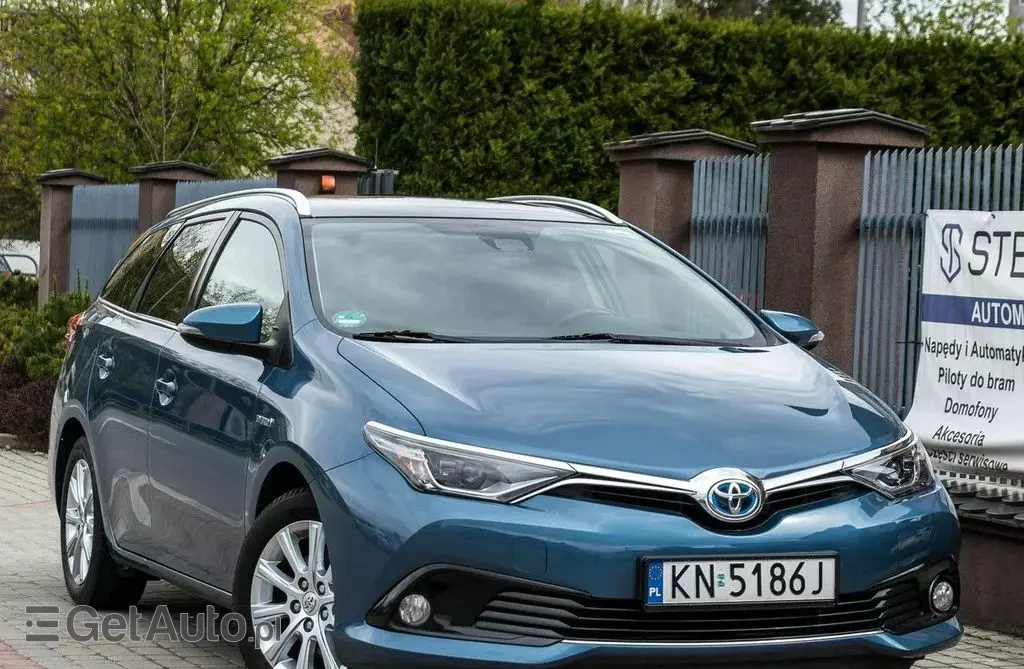 TOYOTA Auris 