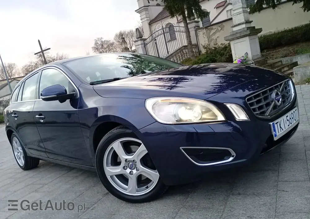 VOLVO V60 T4 Edition