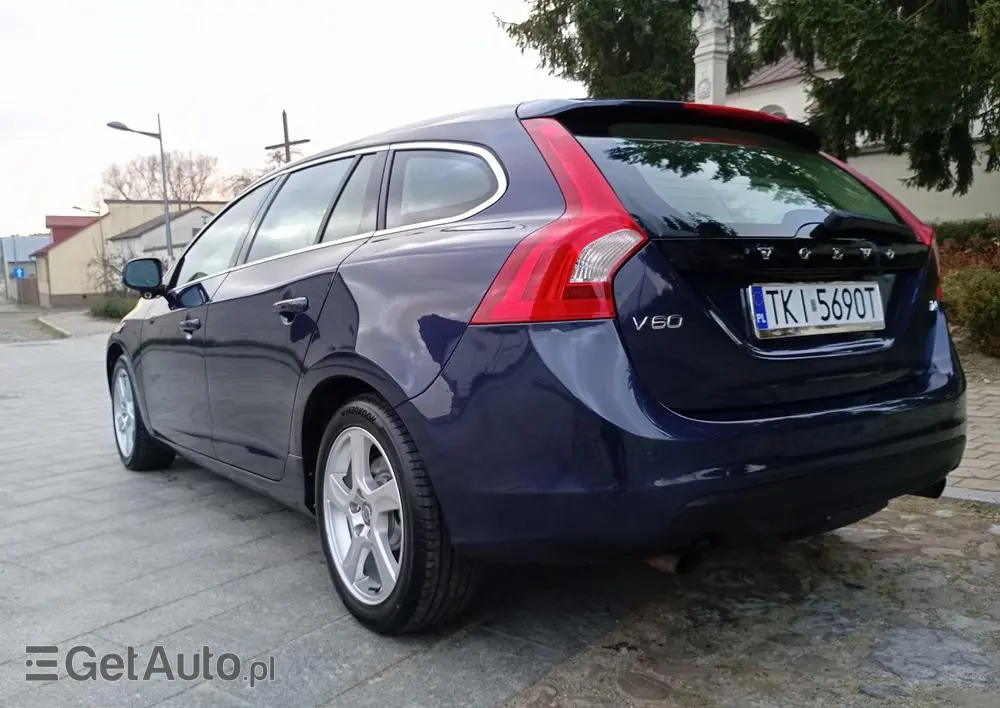 VOLVO V60 T4 Edition