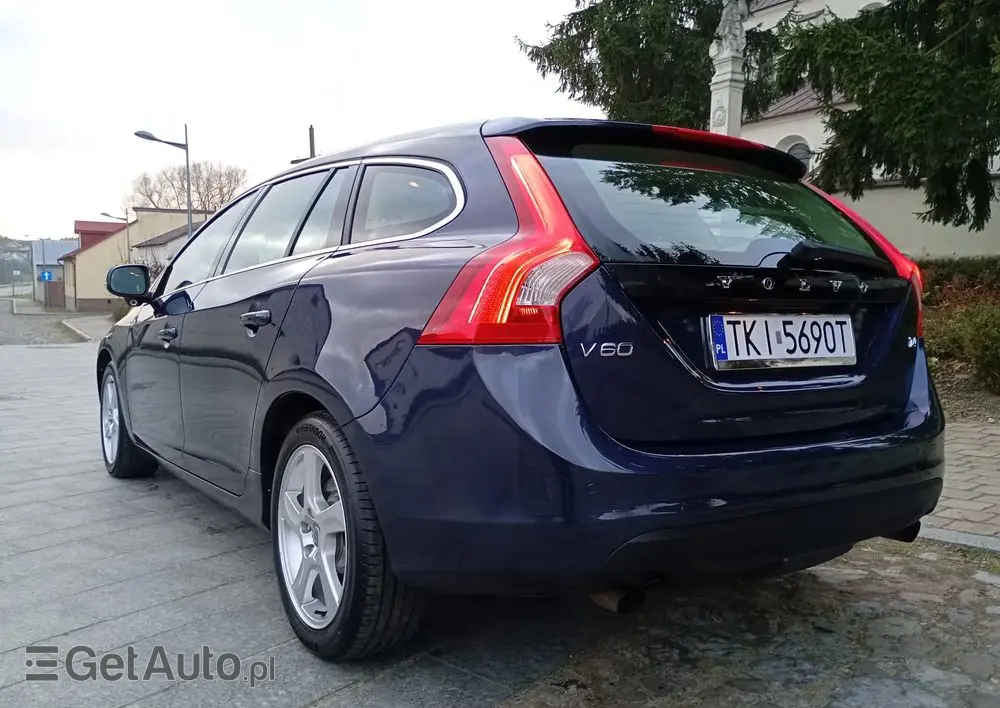 VOLVO V60 T4 Edition