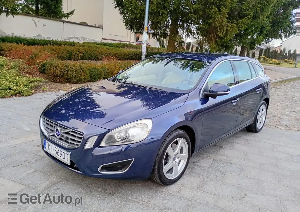 VOLVO V60 T4 Edition